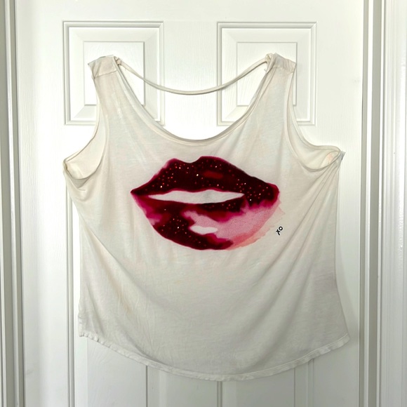 Juicy Couture Tops - Juicy Couture White sleeveless Top, Red & & Pink Lips,Red Crystals Size XL